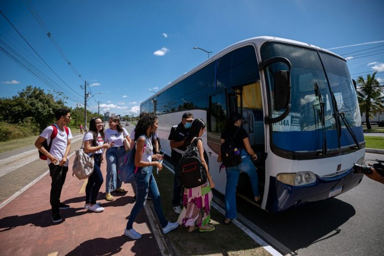 Cadastro de estudantes para transporte universitário inicia terça (20)