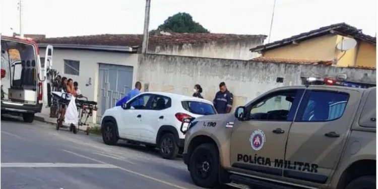 Menina de 4 anos esquecida pelo pai dentro do carro morre em Alagoinhas