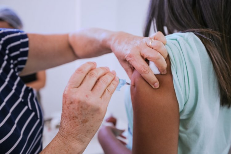 Vacinação contra influenza começa nesta terça (12) em Camaçari