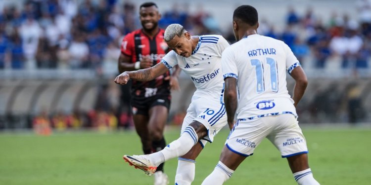 Vitória perde para o Cruzeiro em Minas e permanece na zona de rebaixamento