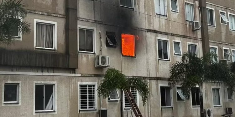 Homem é preso suspeito de colocar fogo no próprio apartamento em Camaçari