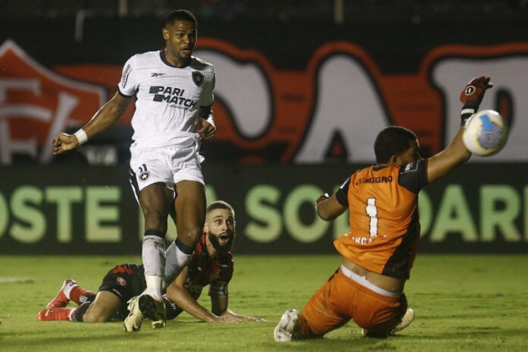 Vitória perde para o Botafogo no Barradão e ta fora da Copa do Brasil