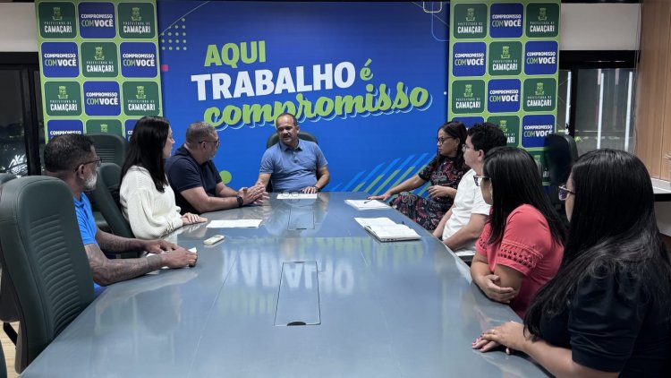 Reordenamento dos serviços gerais nas escolas e unidades de saúde é tema de reunião