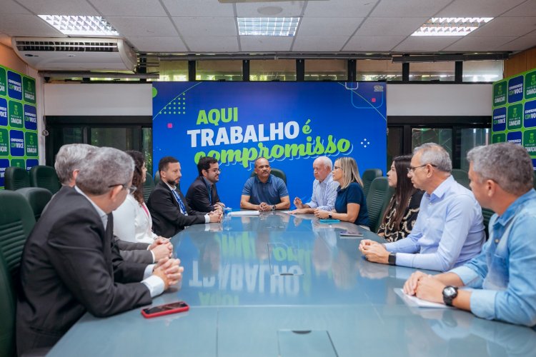 Prefeito assina contrato para construção imediata de 384 unidades habitacionais do PMCMV