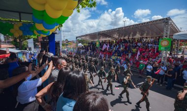 Desfile cívico celebra tradições e reúne autoridades em Vila de Abrantes