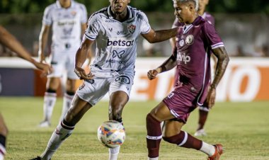 Vitória e Jacuipense empatam em confronto acirrado no Barradão