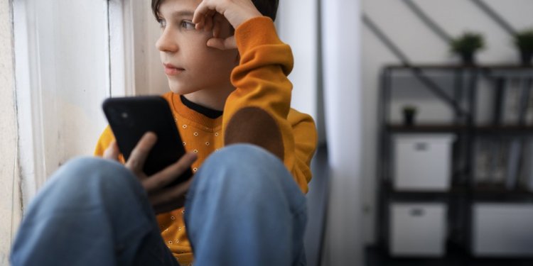 Ansiedade digital: o impacto das redes sociais na saúde mental de jovens e adolescentes